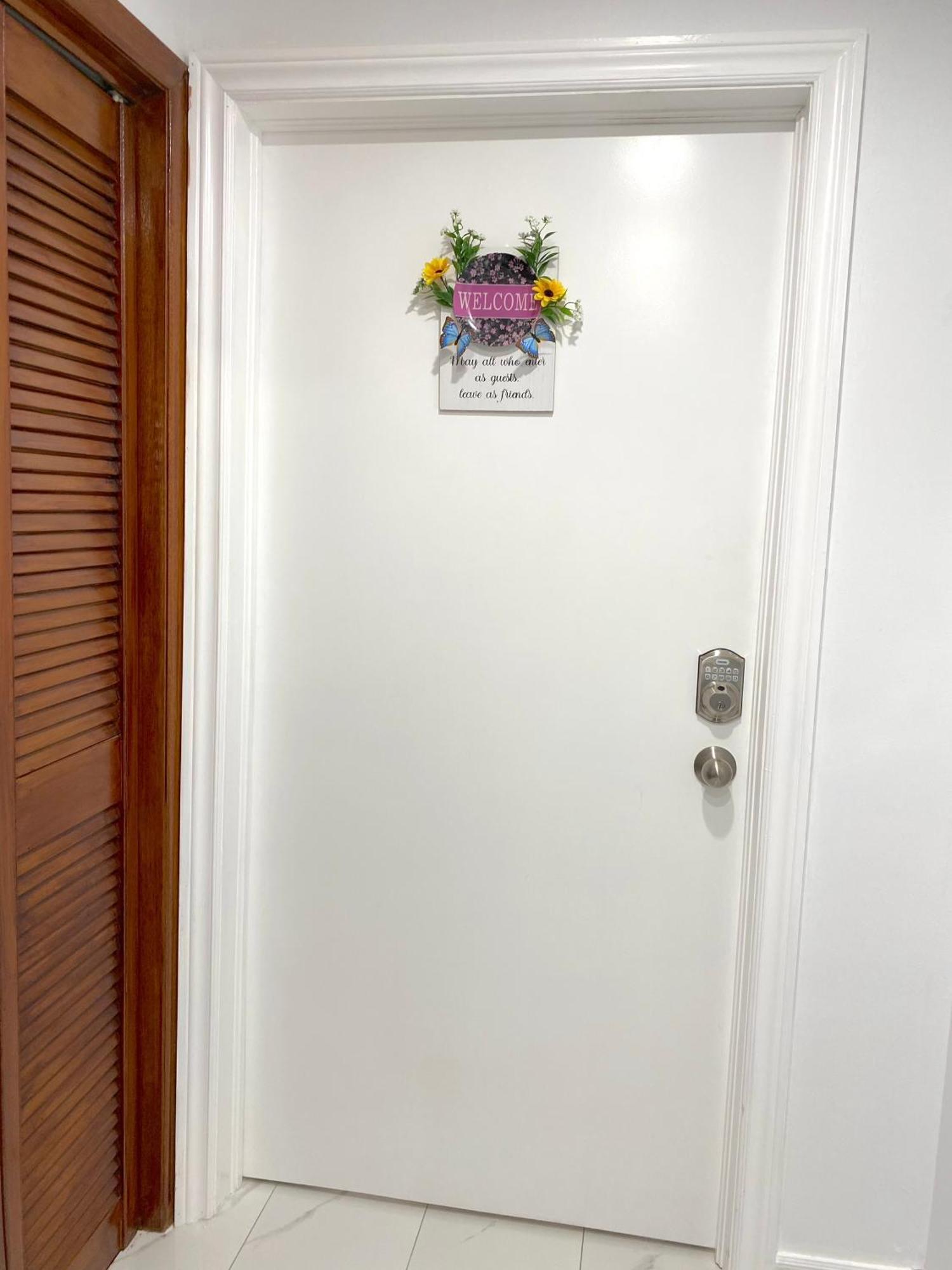 Tononhouse Apartment Toronto Exterior photo